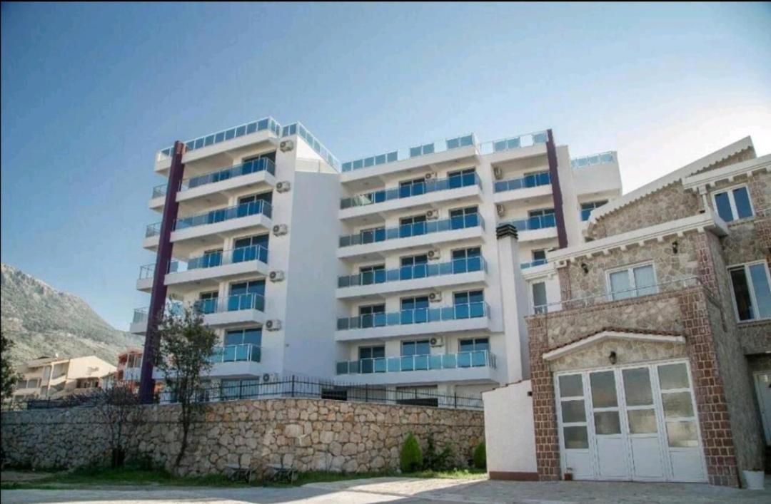 Riki Dream Apartment Dobra Voda Ngoại thất bức ảnh